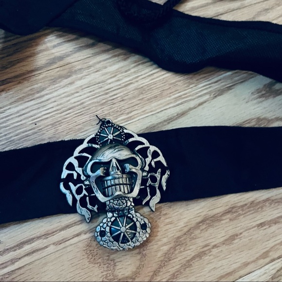 New Black Cloth Belt With Large Silver Skull Buckle - Picture 6 of 6